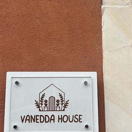 Апартаменты Vanedda House Катания Экстерьер фото