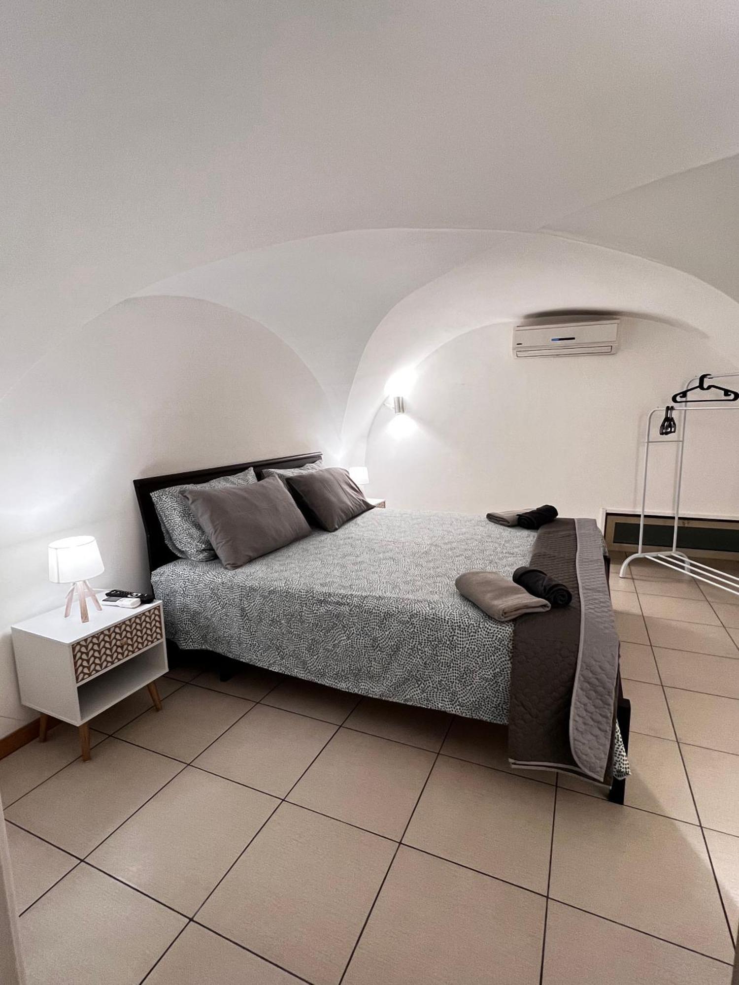 Апартаменты Vanedda House Катания Экстерьер фото